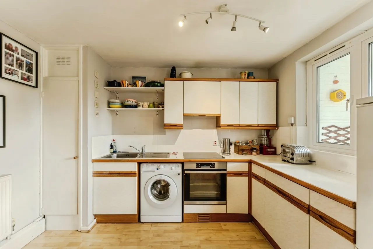 Shuttleworth Road, London, SW11, photo 8