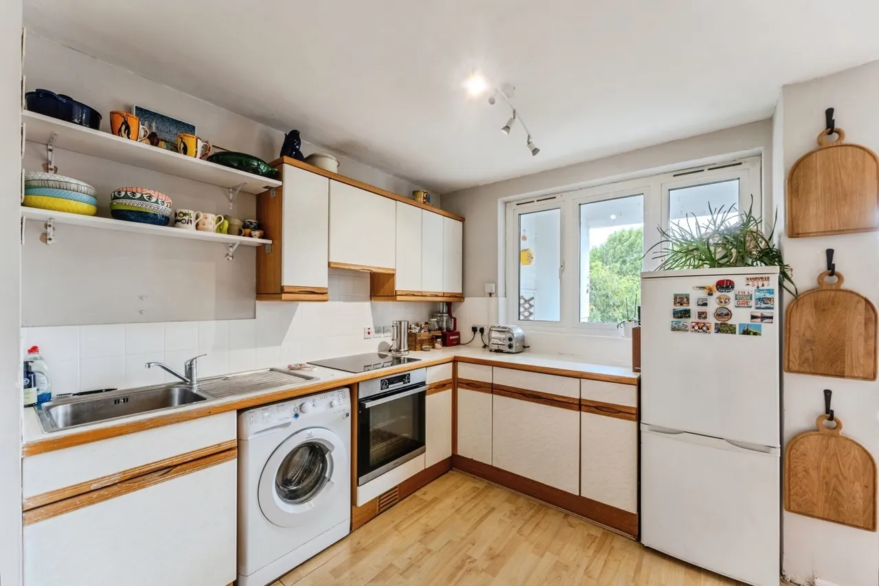 Shuttleworth Road, London, SW11, photo 2