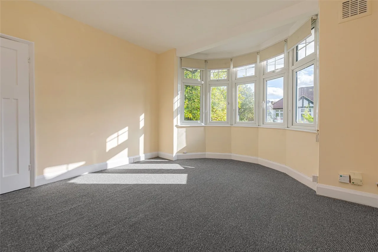 Warlters Close, Holloway, N7, photo 5