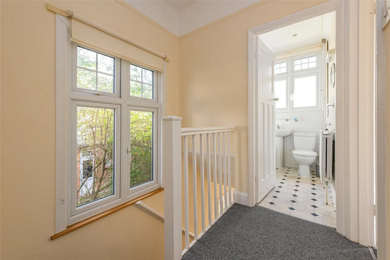 Warlters Close, Holloway, N7, photo 8