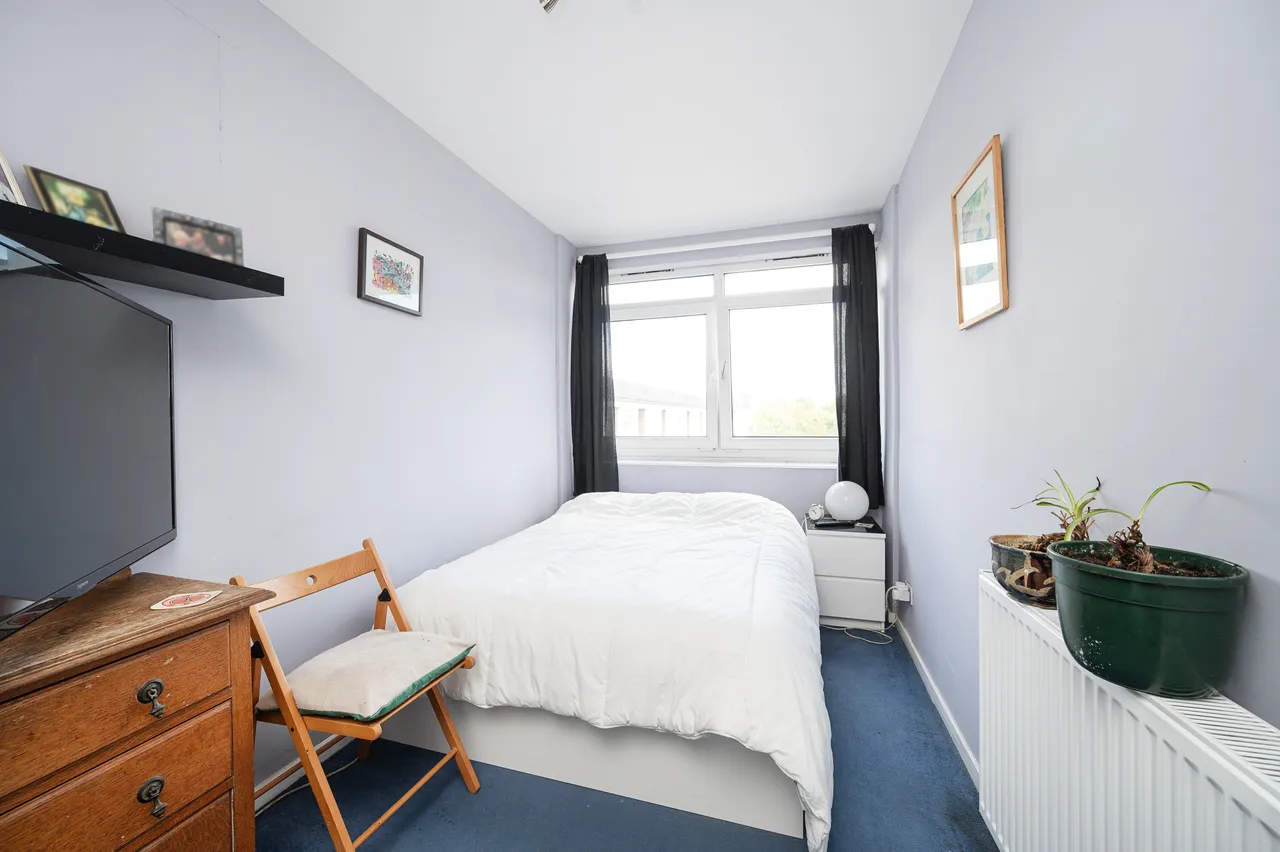 3 McEwen House, 561 Roman Road, London, photo 5