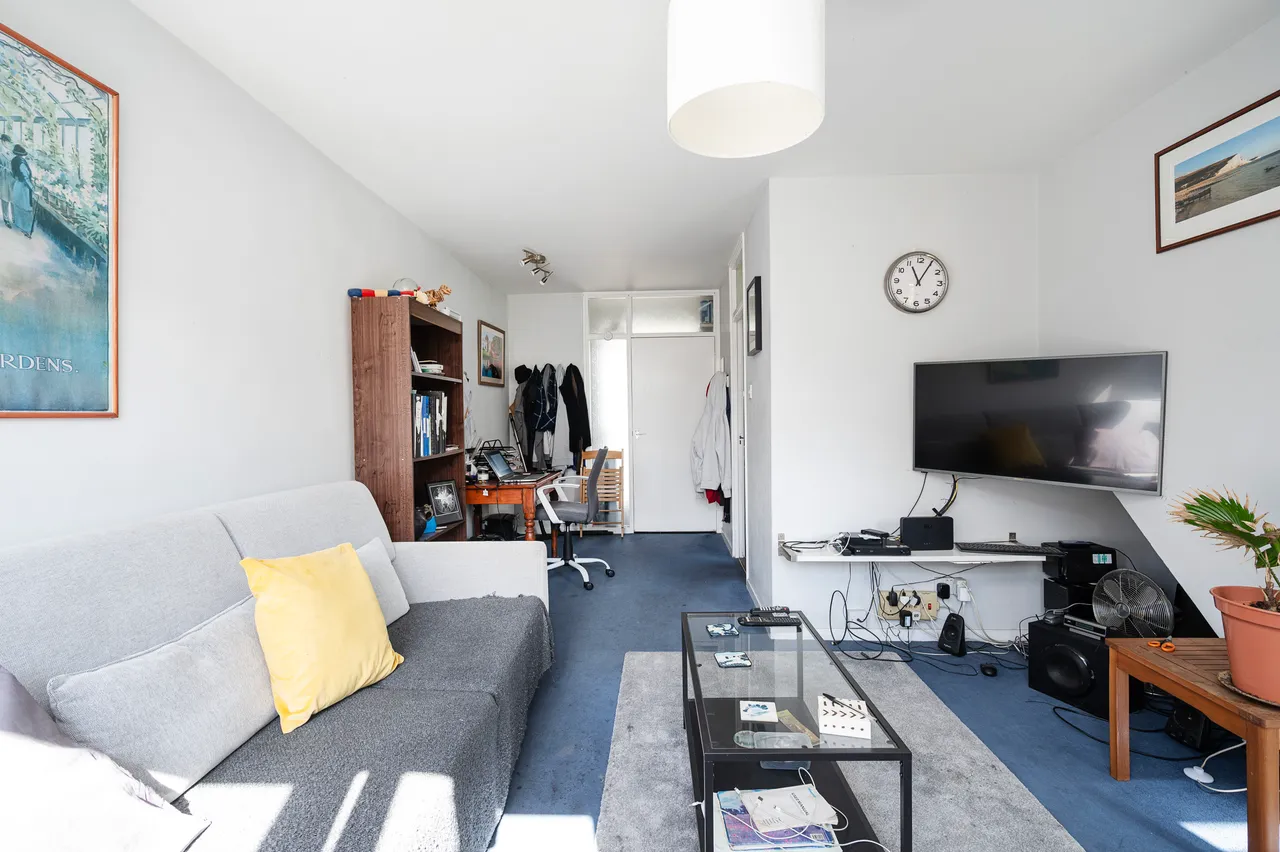 3 McEwen House, 561 Roman Road, London, photo 11