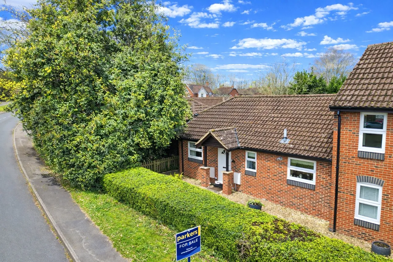 2 bed house for sale, Bowling Green Lane, Purley on Thames, RG8