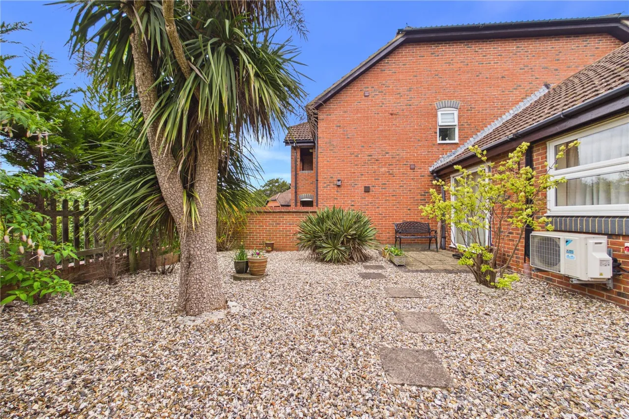 Bowling Green Lane, Purley on Thames, RG8, photo 10