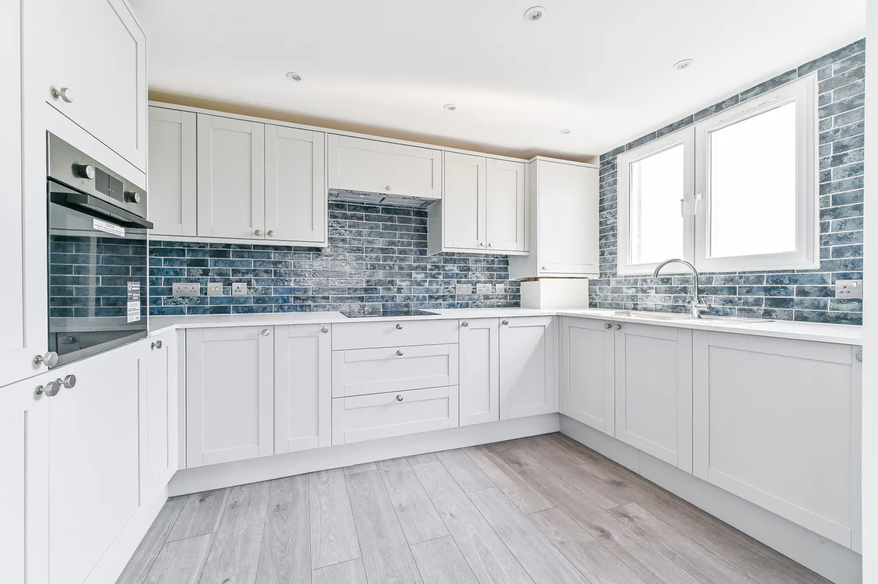 Flat 31, Lloyd House, 20 Tavistock Road, Croydon, photo 11