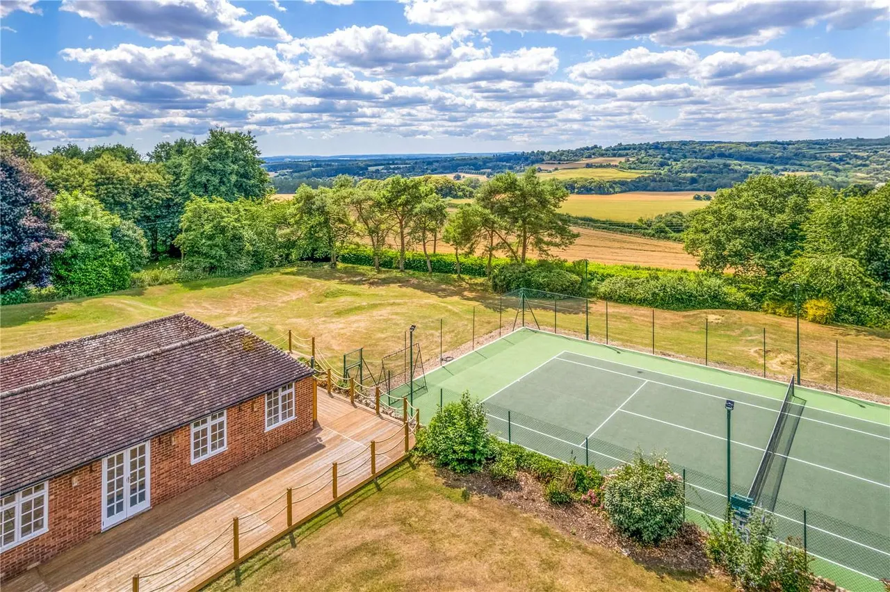 Long Mill Lane, Crouch, Borough Green, Sevenoaks, TN15 8QA, photo 9
