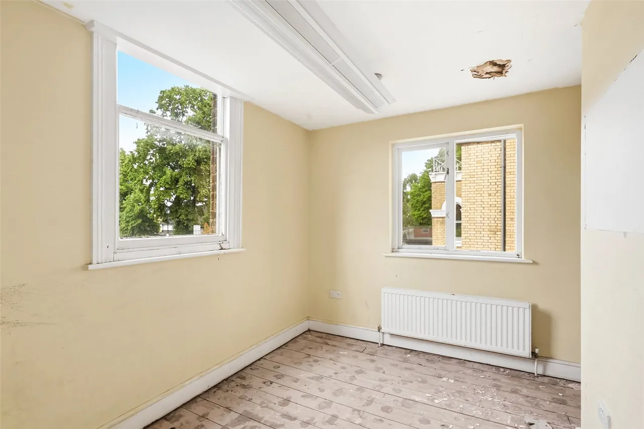 The Green, Twickenham, TW2 5TU, photo 6