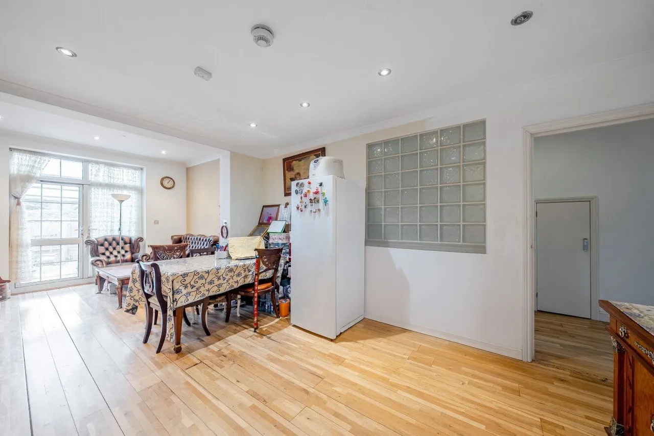 Grand Drive, Raynes Park, London, SW20, photo 6