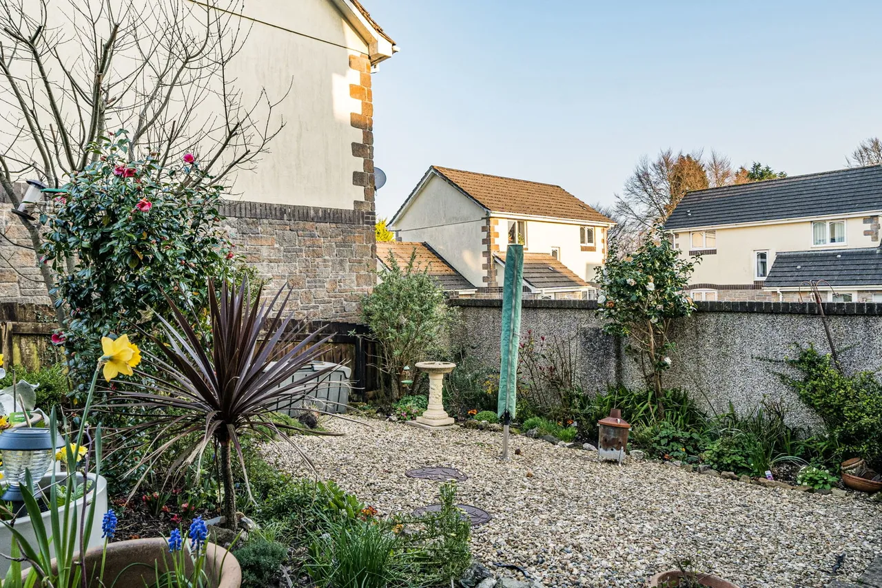 Mawes Court, St. Anns Chapel, PL18, photo 14