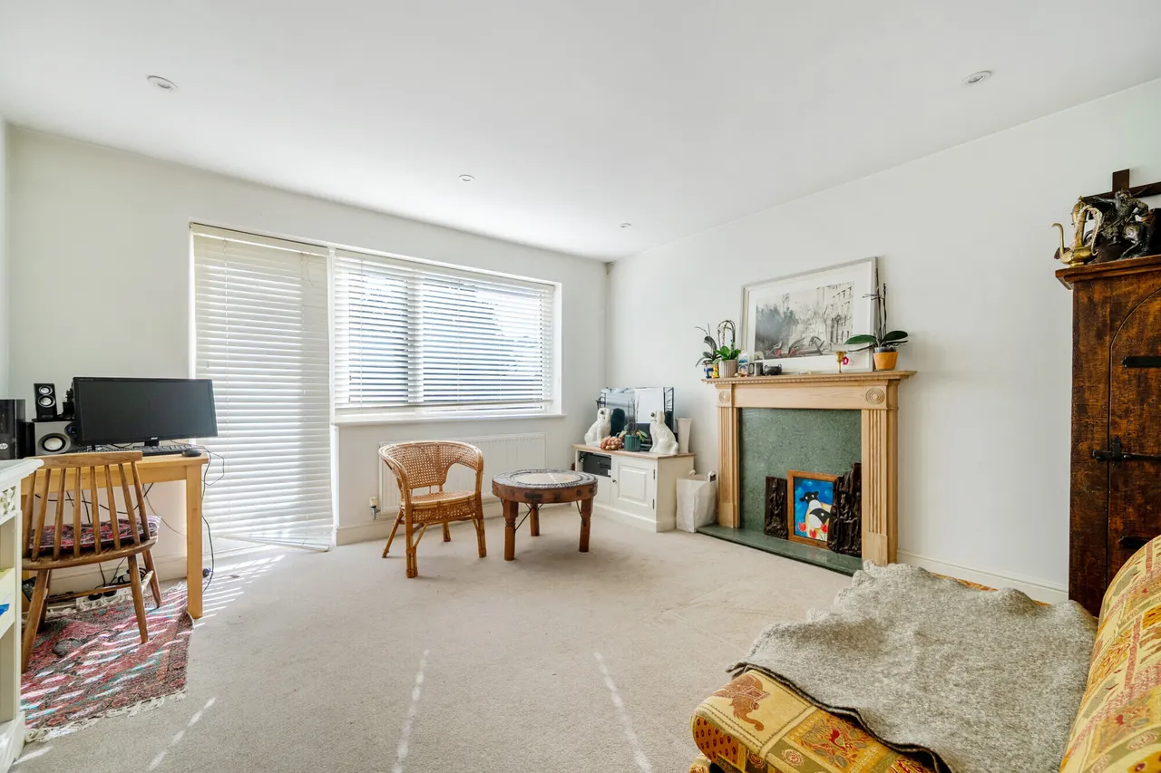 Weydown Road, Haslemere, GU27, photo 2