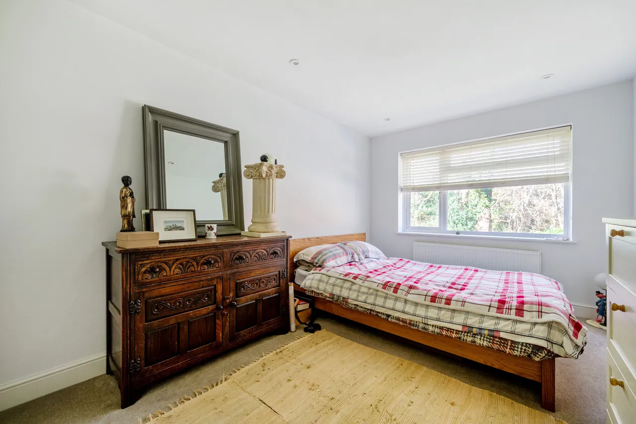 Weydown Road, Haslemere, GU27, photo 7