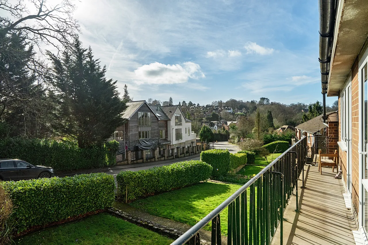 Weydown Road, Haslemere, GU27, photo 4