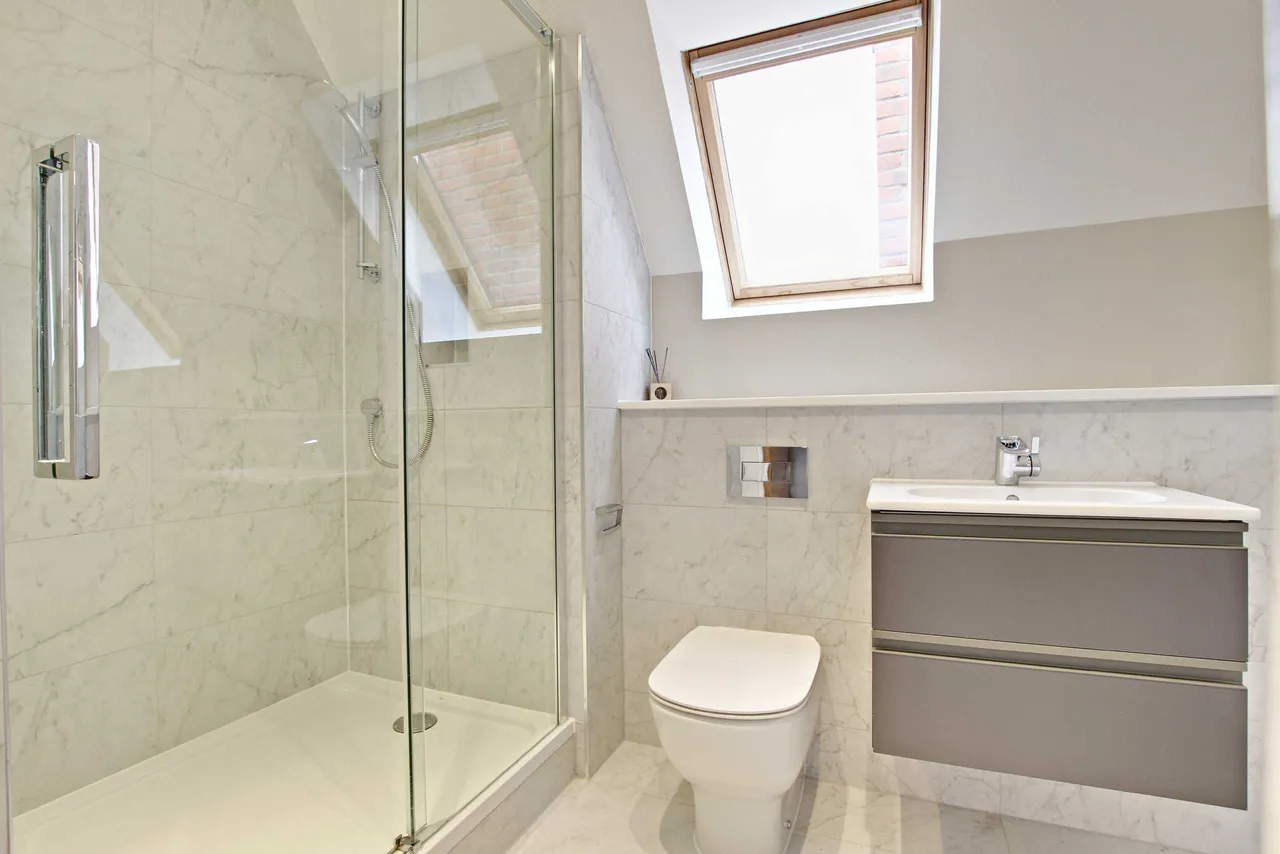 Coombehurst Close, Hadley Wood, EN4 0JU, photo 5