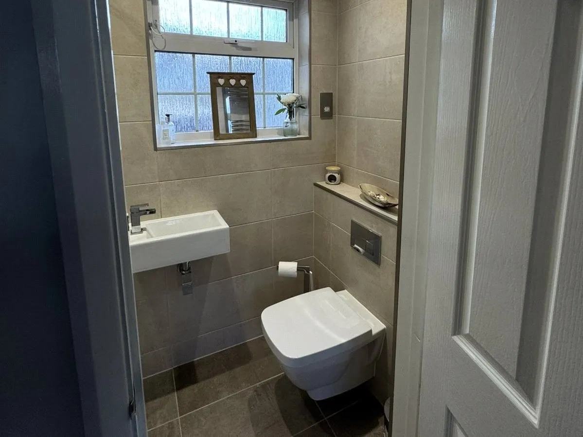 Stroude Road, Virginia Water, GU25, photo 11