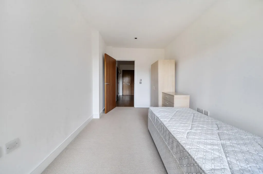 Longfield Avenue, Ealing, W5, photo 12