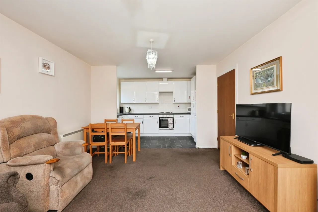 Taverners Way, Hoddesdon, photo 6