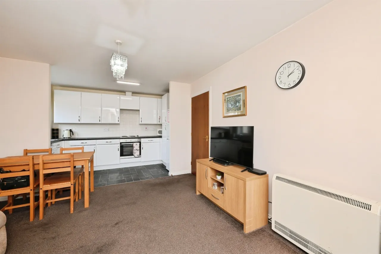 Taverners Way, Hoddesdon, photo 5
