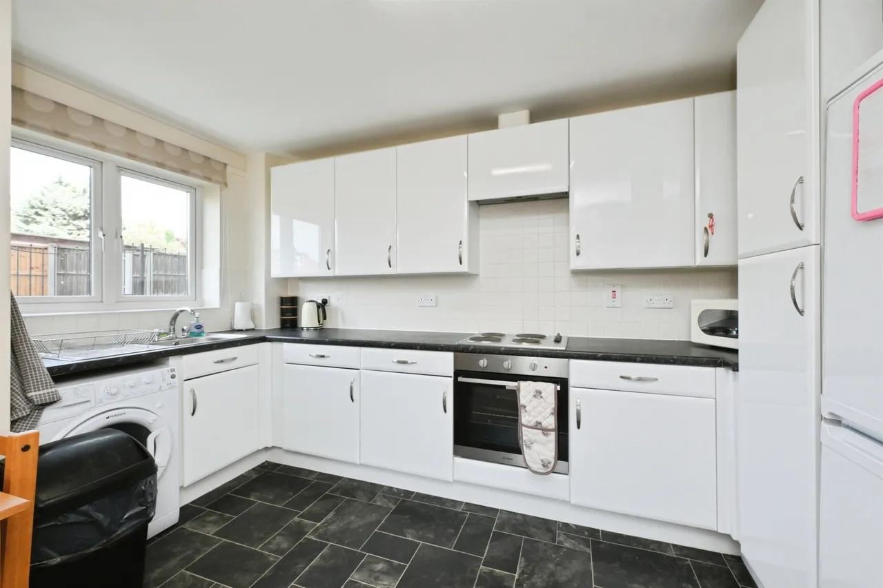Taverners Way, Hoddesdon, photo 8