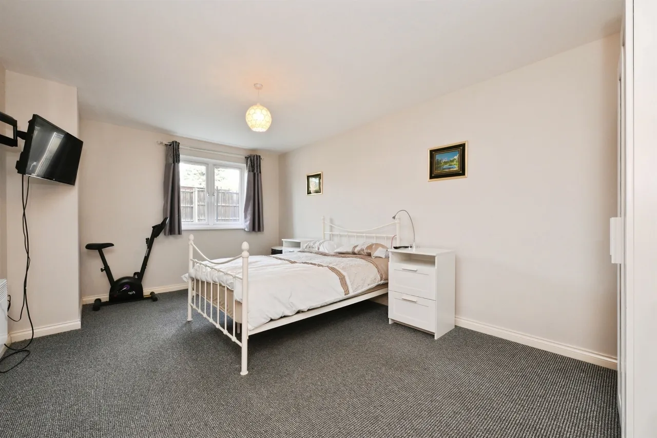 Taverners Way, Hoddesdon, photo 9