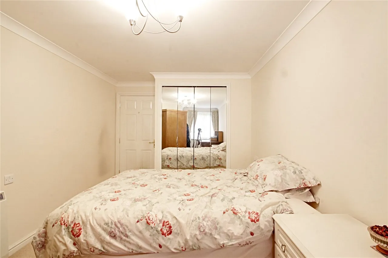 Winchmore Hill Road, London, photo 25