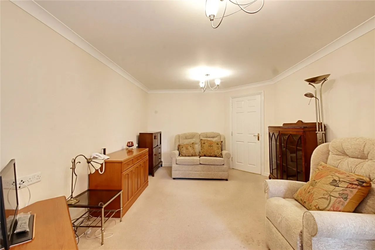 Winchmore Hill Road, London, photo 18
