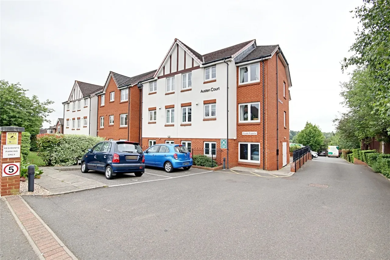 1 bed property for sale, Winchmore Hill Road, London