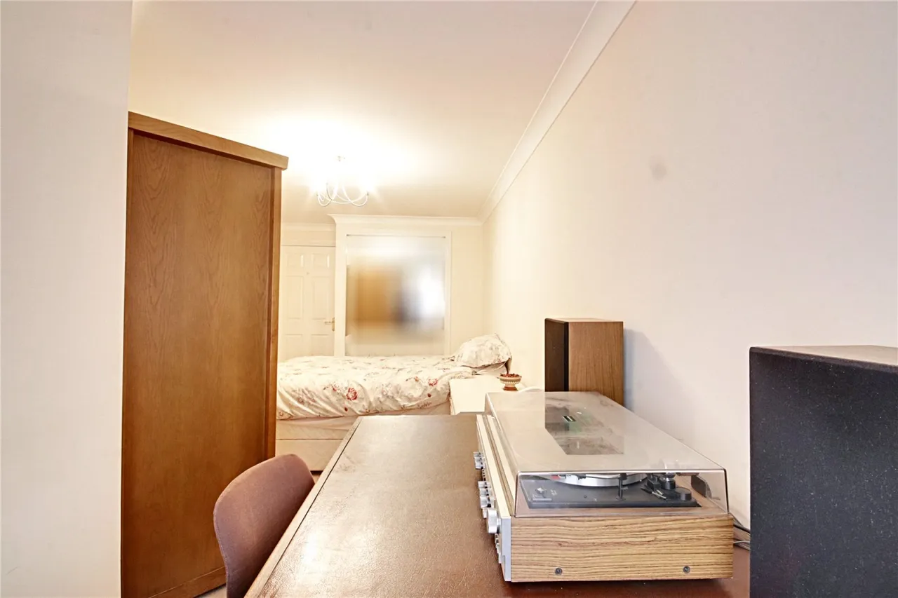 Winchmore Hill Road, London, photo 27