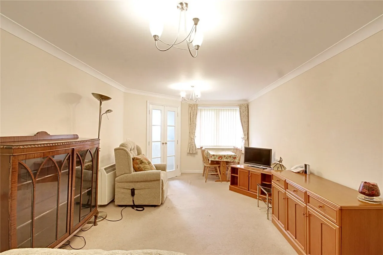 Winchmore Hill Road, London, photo 16
