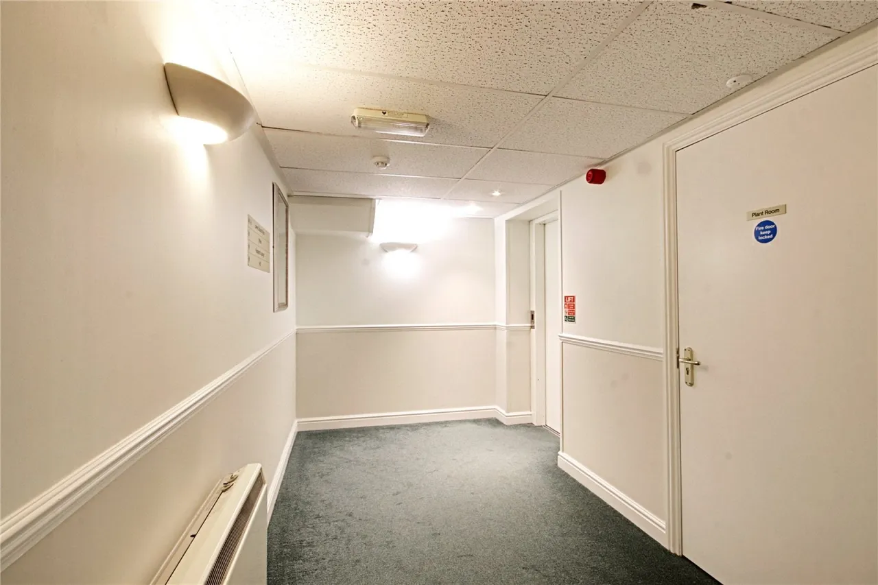 Winchmore Hill Road, London, photo 12