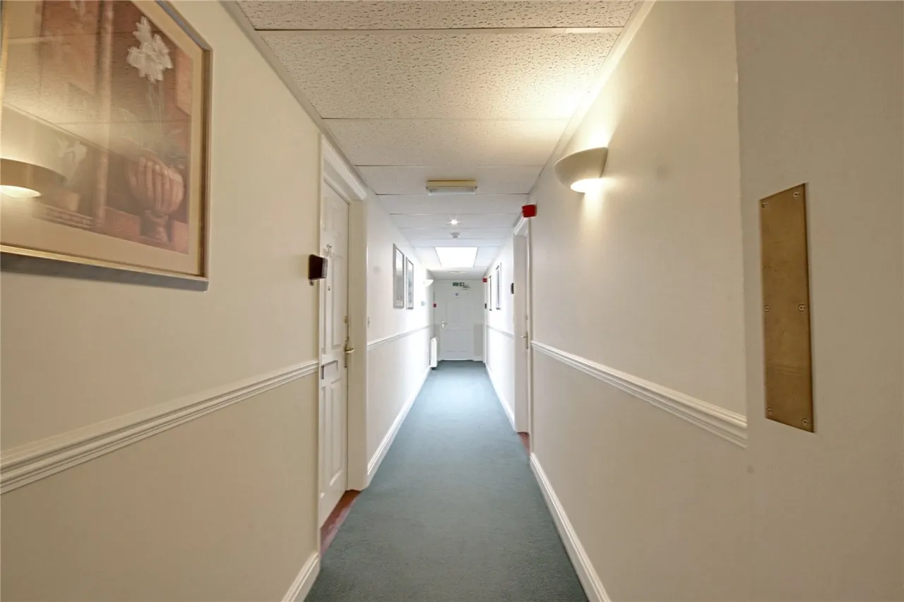 Winchmore Hill Road, London, photo 14