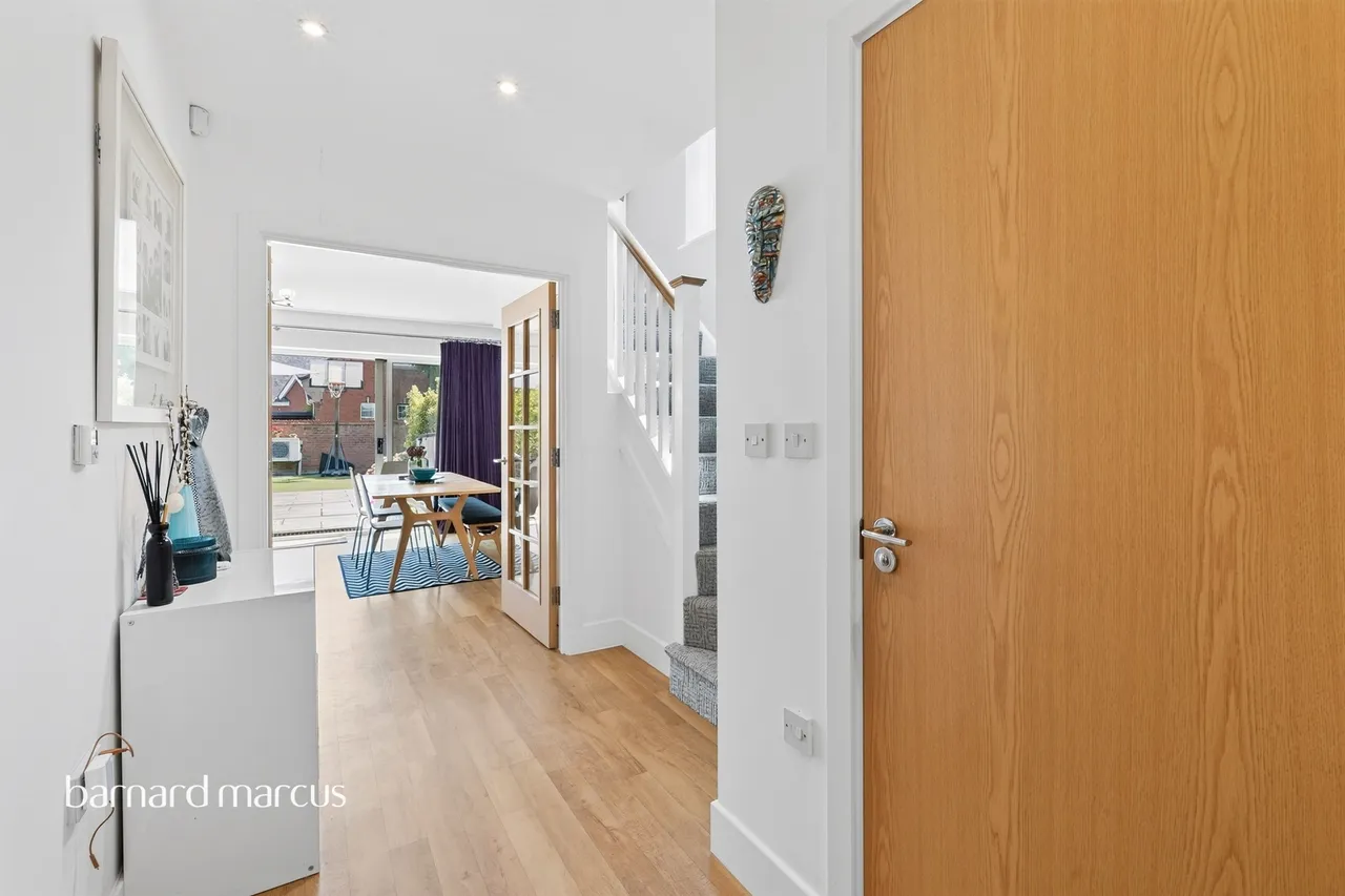 Parkview Way, Epsom, KT19, photo 14