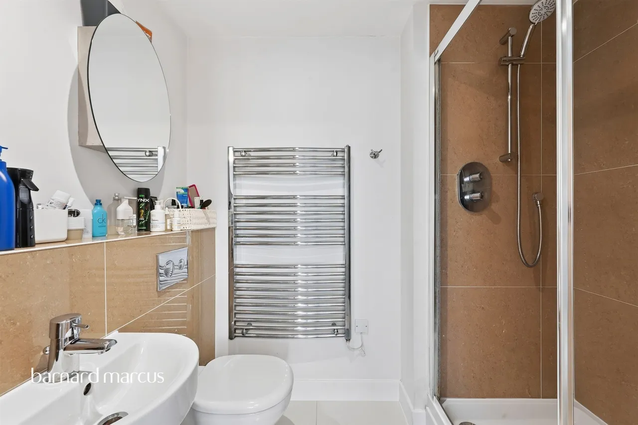 Parkview Way, Epsom, KT19, photo 13