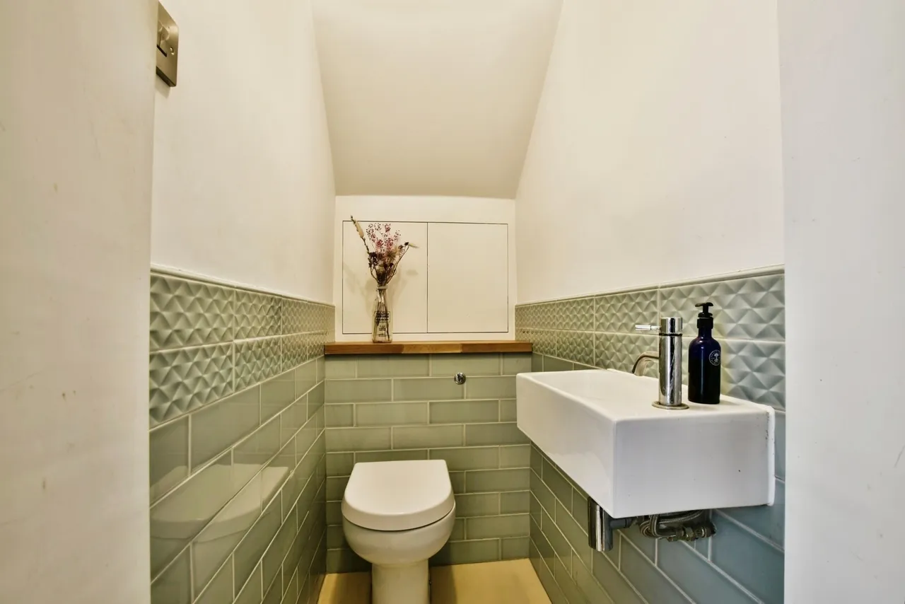 Hermitage Road, Hale, WA15, photo 5