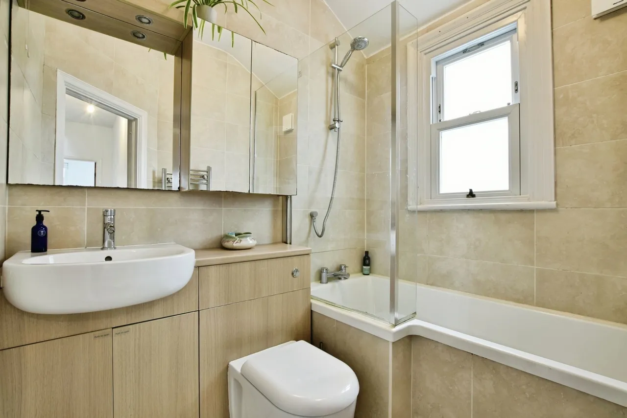 Hermitage Road, Hale, WA15, photo 9