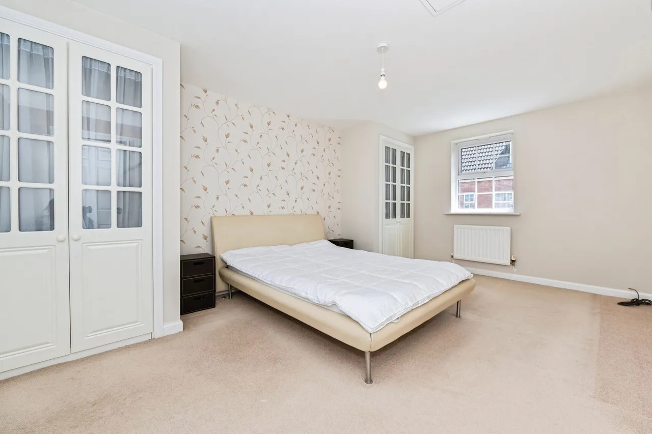 Harper Close, Chafford Hundred, Grays, Essex, RM16, photo 17