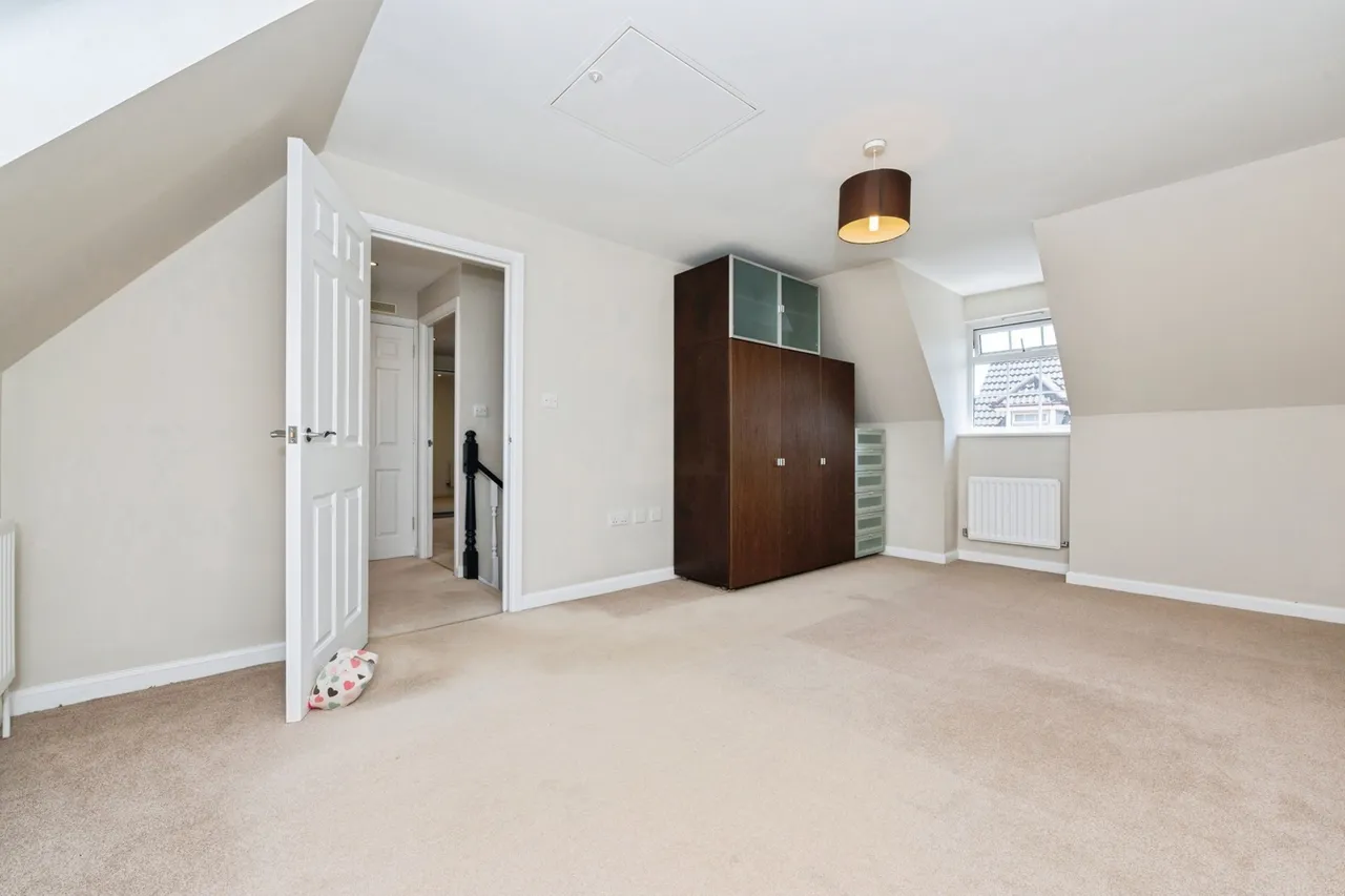 Harper Close, Chafford Hundred, Grays, Essex, RM16, photo 15