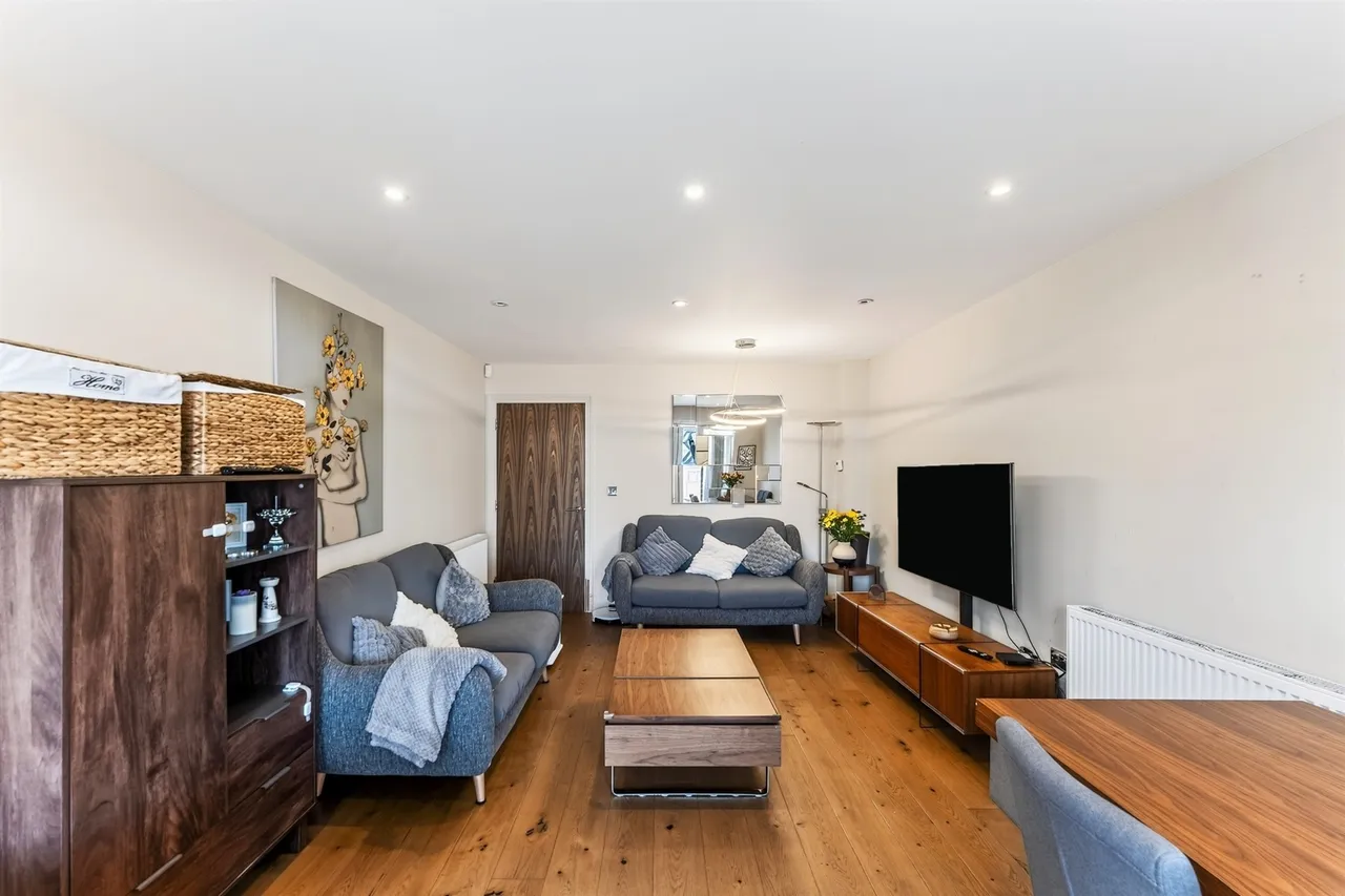 Florence Avenue, MORDEN, photo 6
