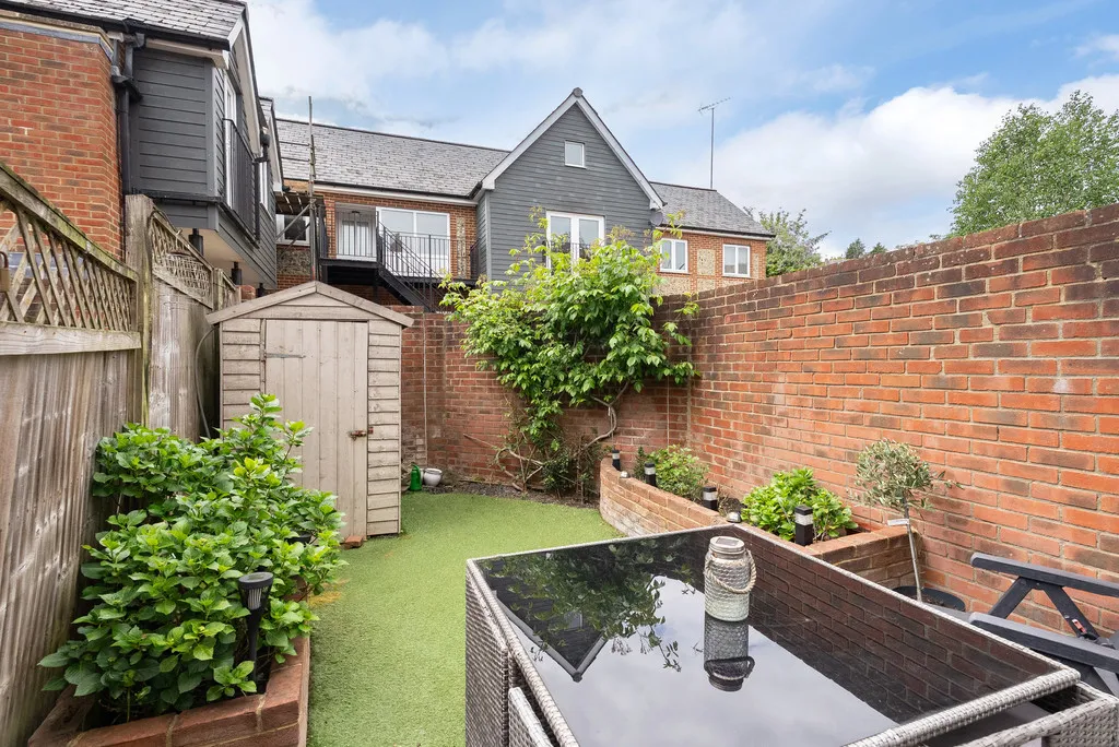 Falkland Road, Dorking, RH4, photo 3