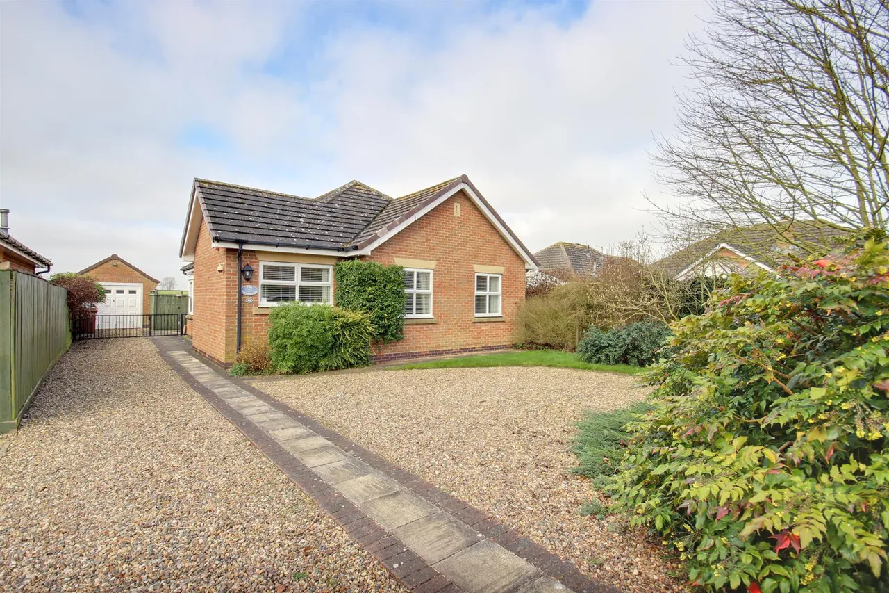 3 bed house for sale — Carr Lane, Leven