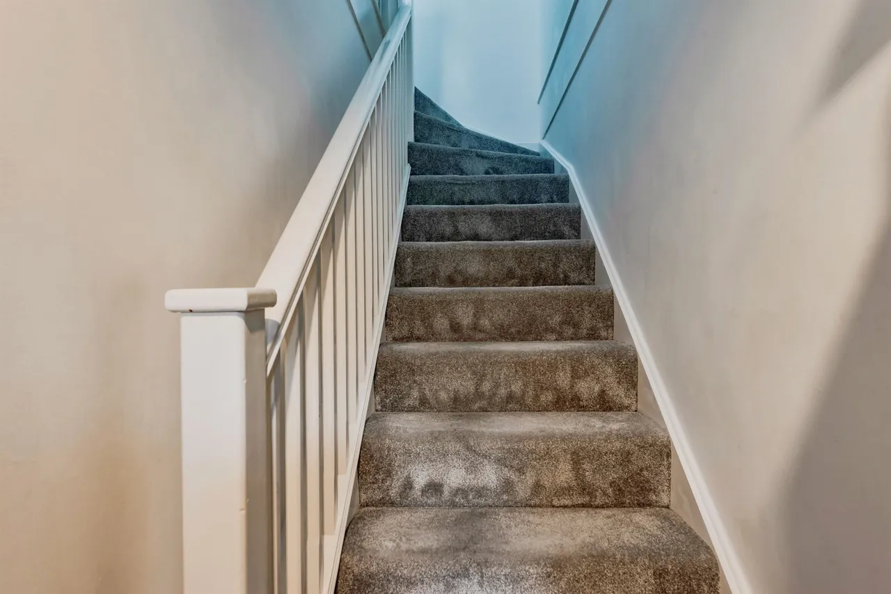 Bolton Road, Maidenbower, Crawley, photo 8