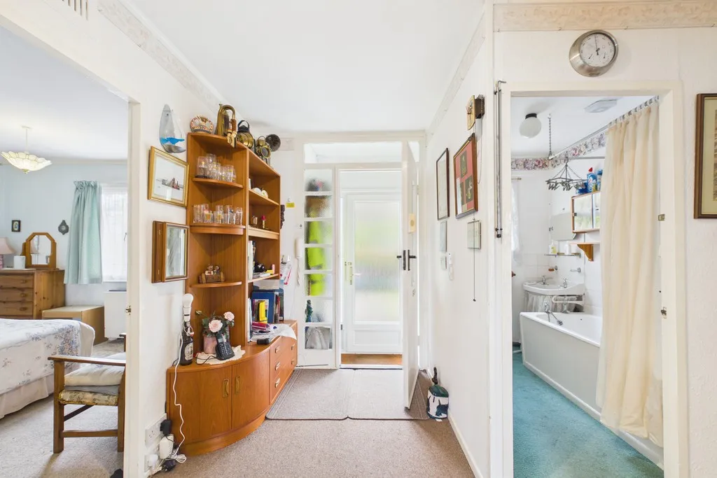 Yan, Watermillock, CA11, photo 6