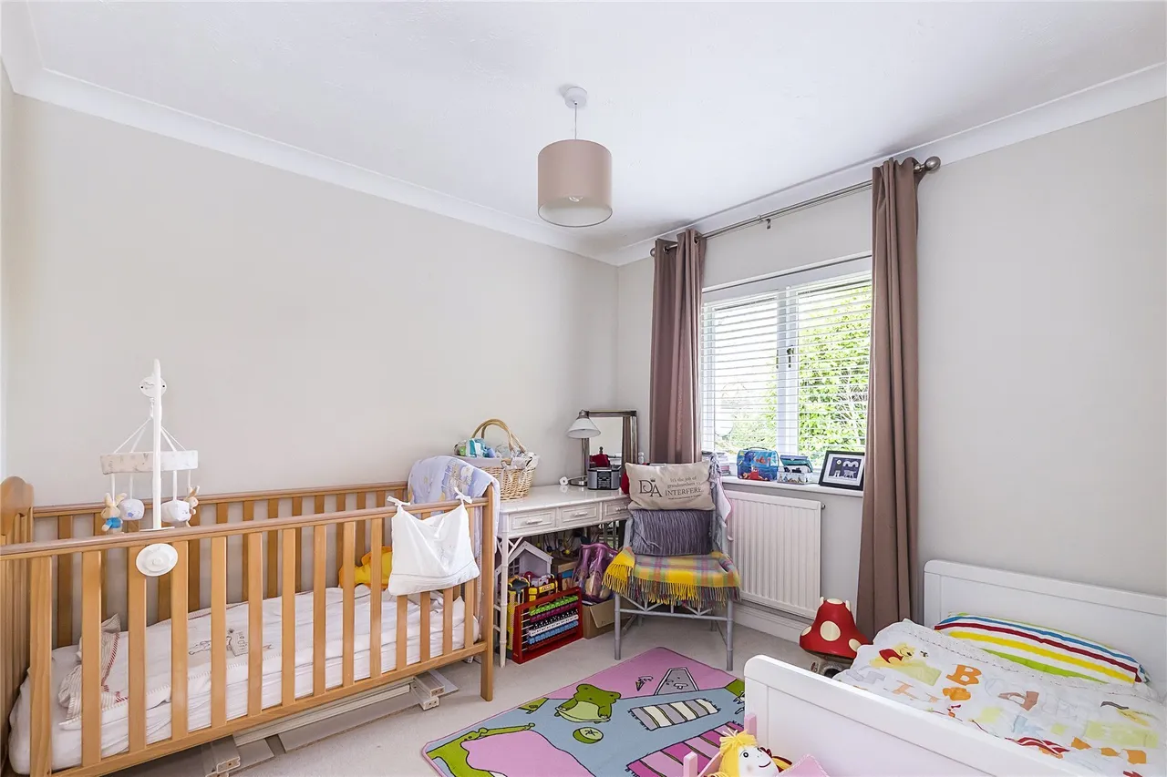 Sorbie Close, Weybridge, Surrey, KT13, photo 11