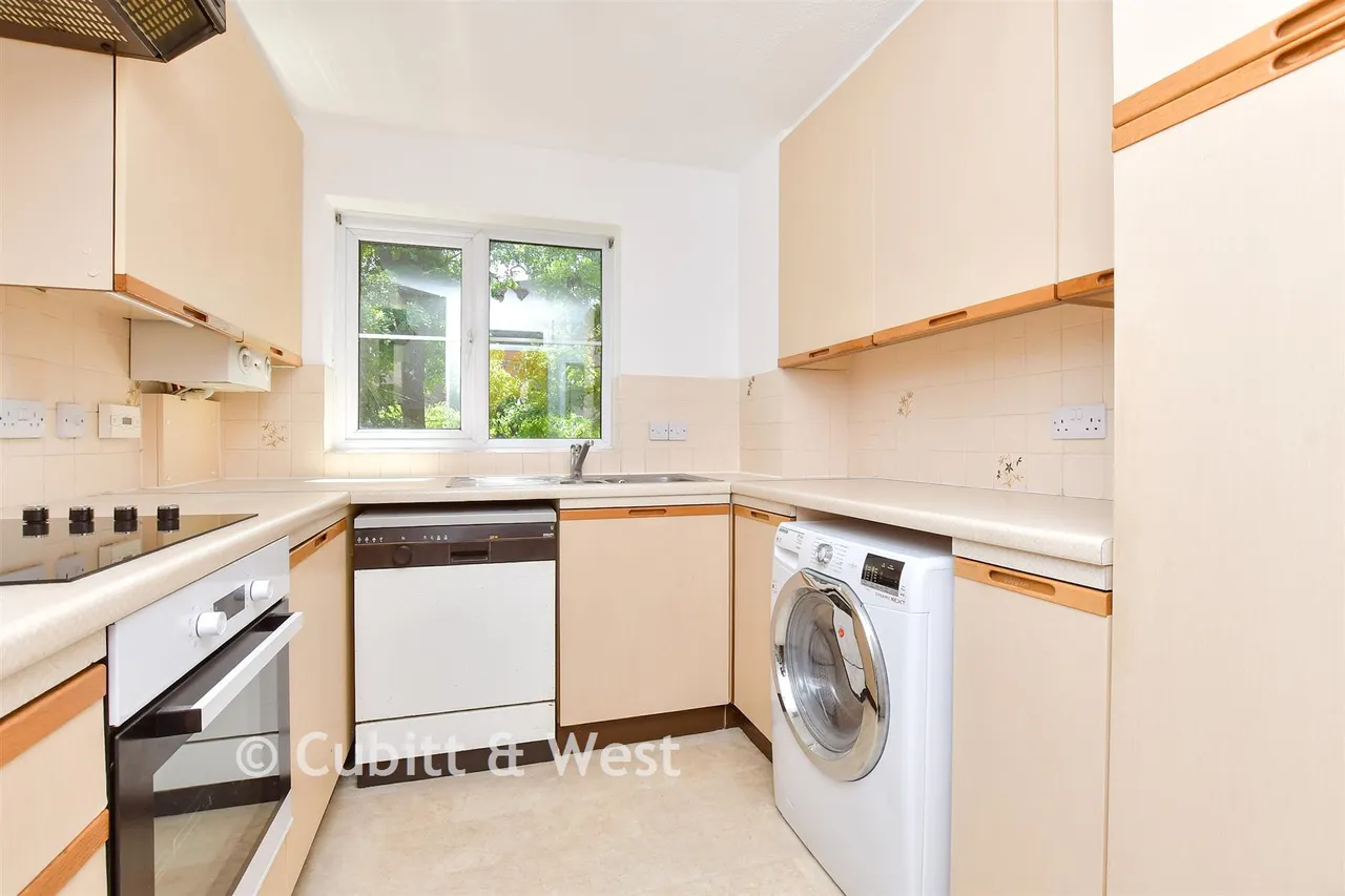 Basing Road, Banstead, SM7, photo 6