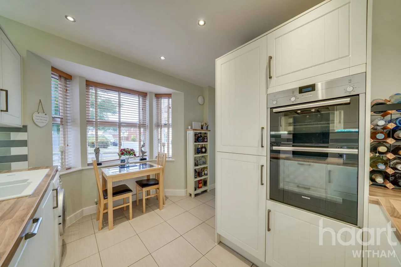 Constance Close, Witham, CM8, photo 3