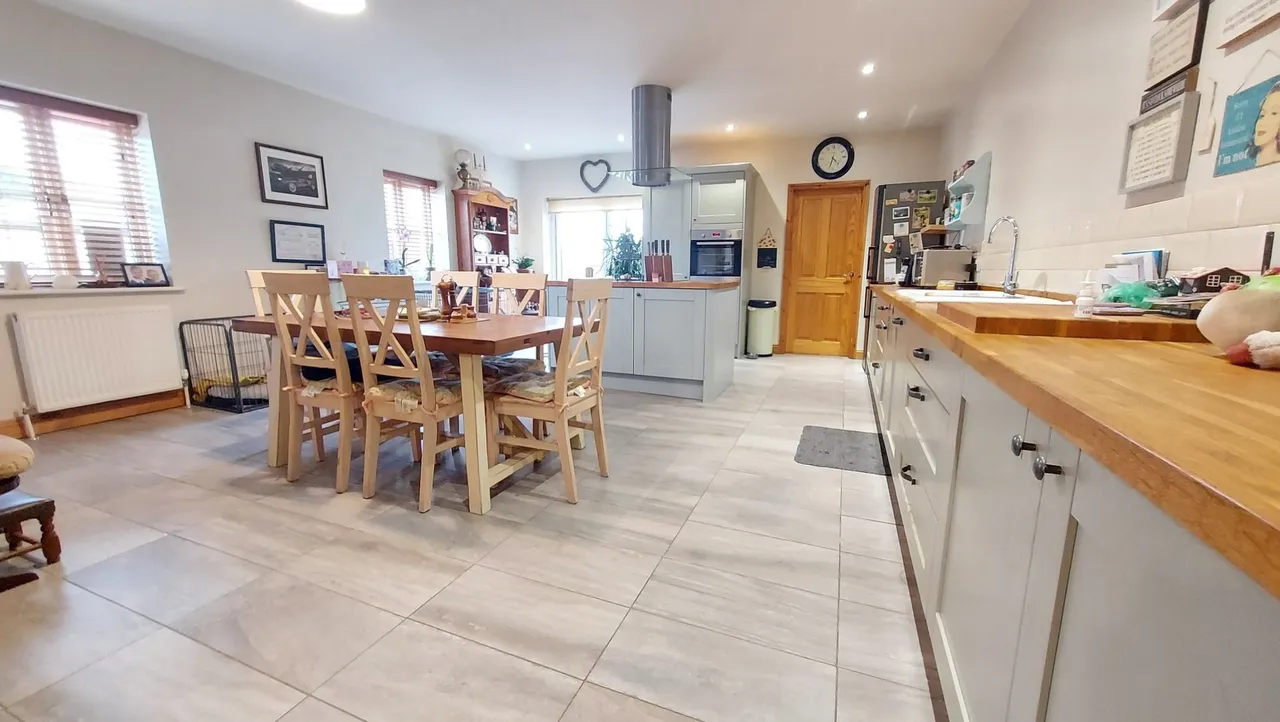 North Road, BOURNE, PE10, photo 2