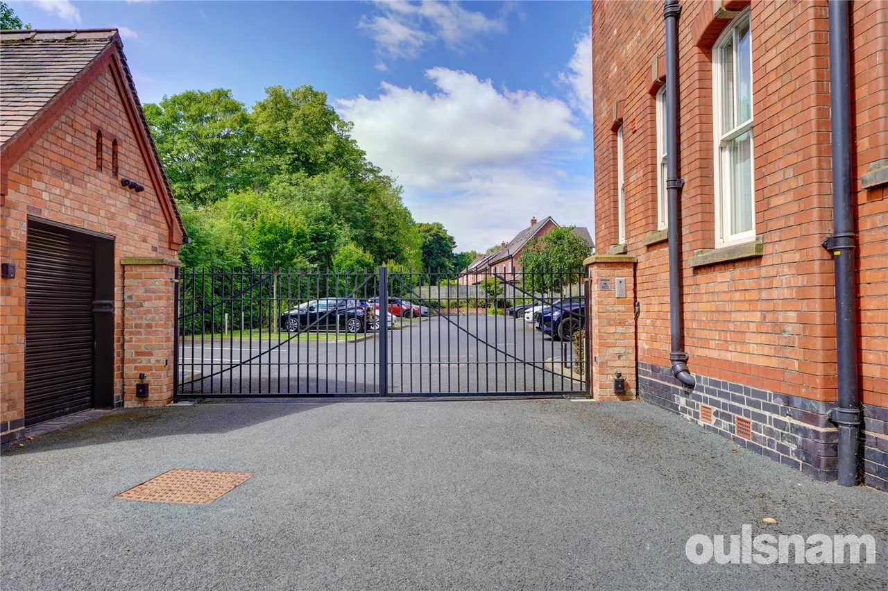 Willow Road, Bournville, Birmingham, West Midlands, B30 2AU, photo 31