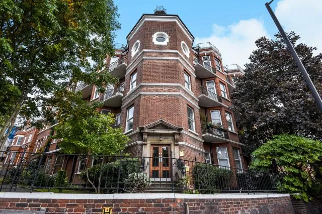 Langland Mansions, London, NW3, photo 10