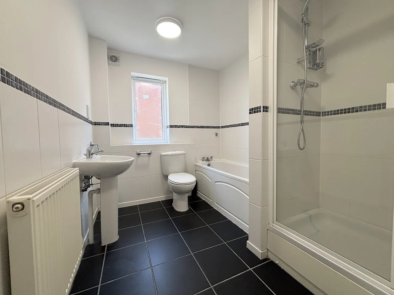 Almond Tree Drive, Weston Turville, photo 8