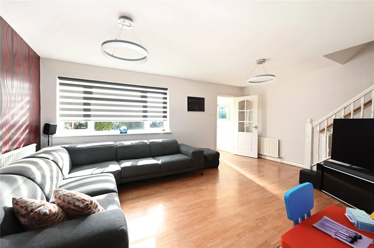 Highwood Close, Yateley, GU46, photo 2