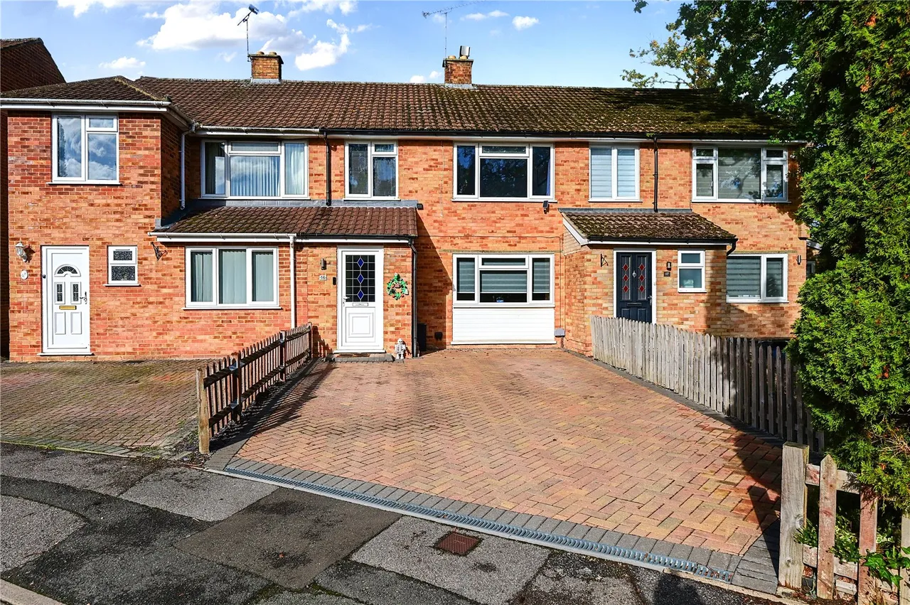 3 bed house for sale, Highwood Close, Yateley, GU46